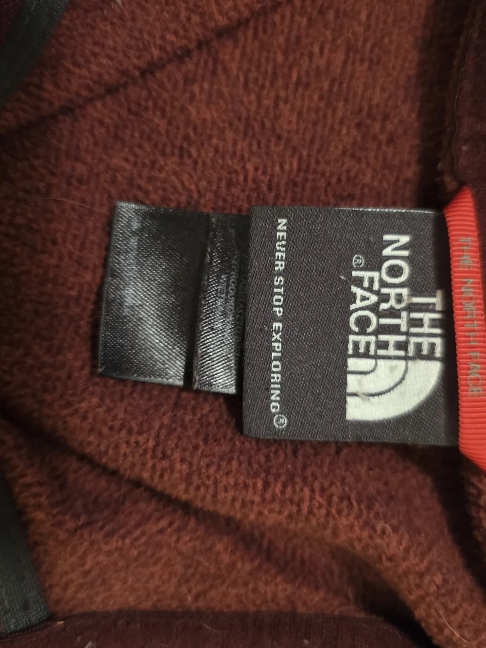 The North Face Men’s Half-Zip Sweater Pullover - Burgundy